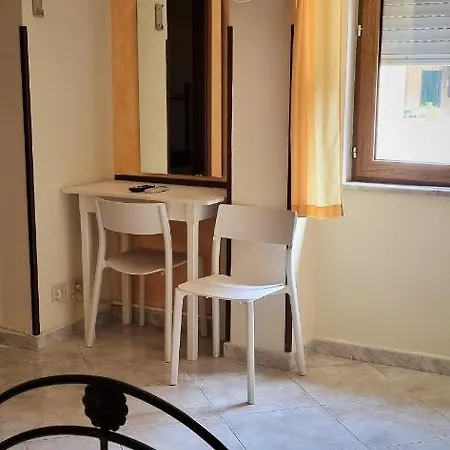 Delle Rose ベッド・アンド・ブレックファスト チェファル